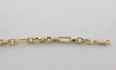 Златна гривна от  жълто злато GR0008 - дължина 21 см., ширина 5,5 мм.